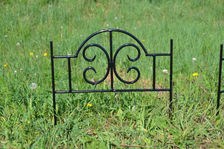 Кованые ограждения для цветников