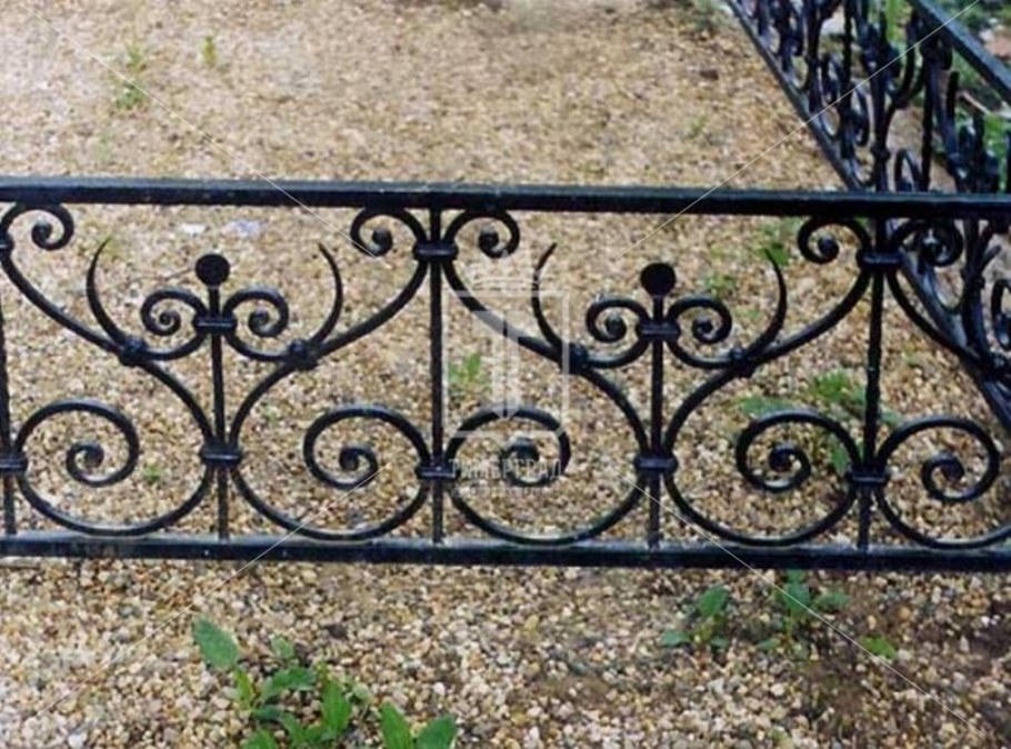 Садовый заборчик металлический