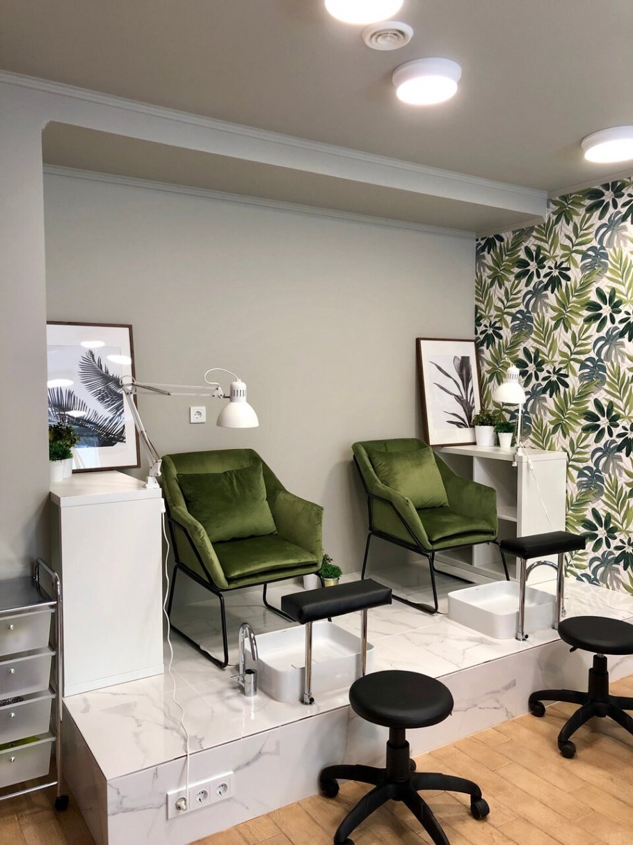 Салон красоты в зеленых тонах