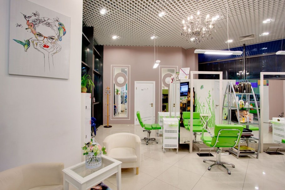 Салон красоты в зеленых тонах