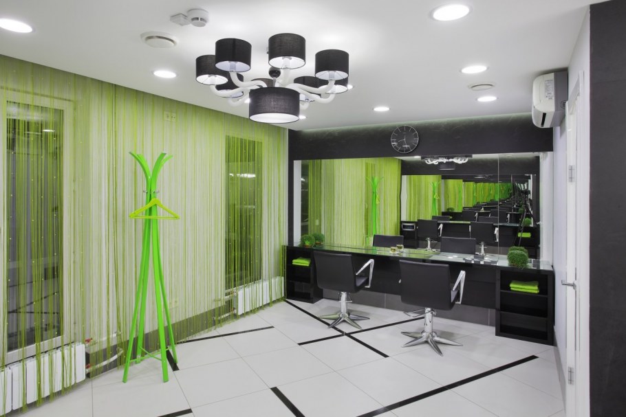 Интерьер салона красоты в зеленом цвете