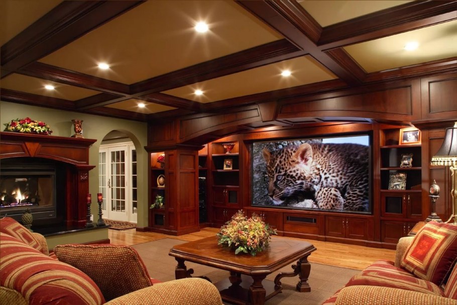 Гостиная в английском стиле с камином