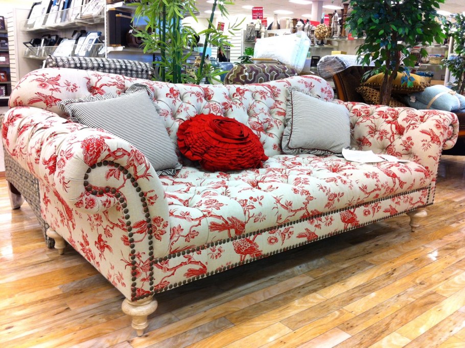 Диваны с цветочным узором