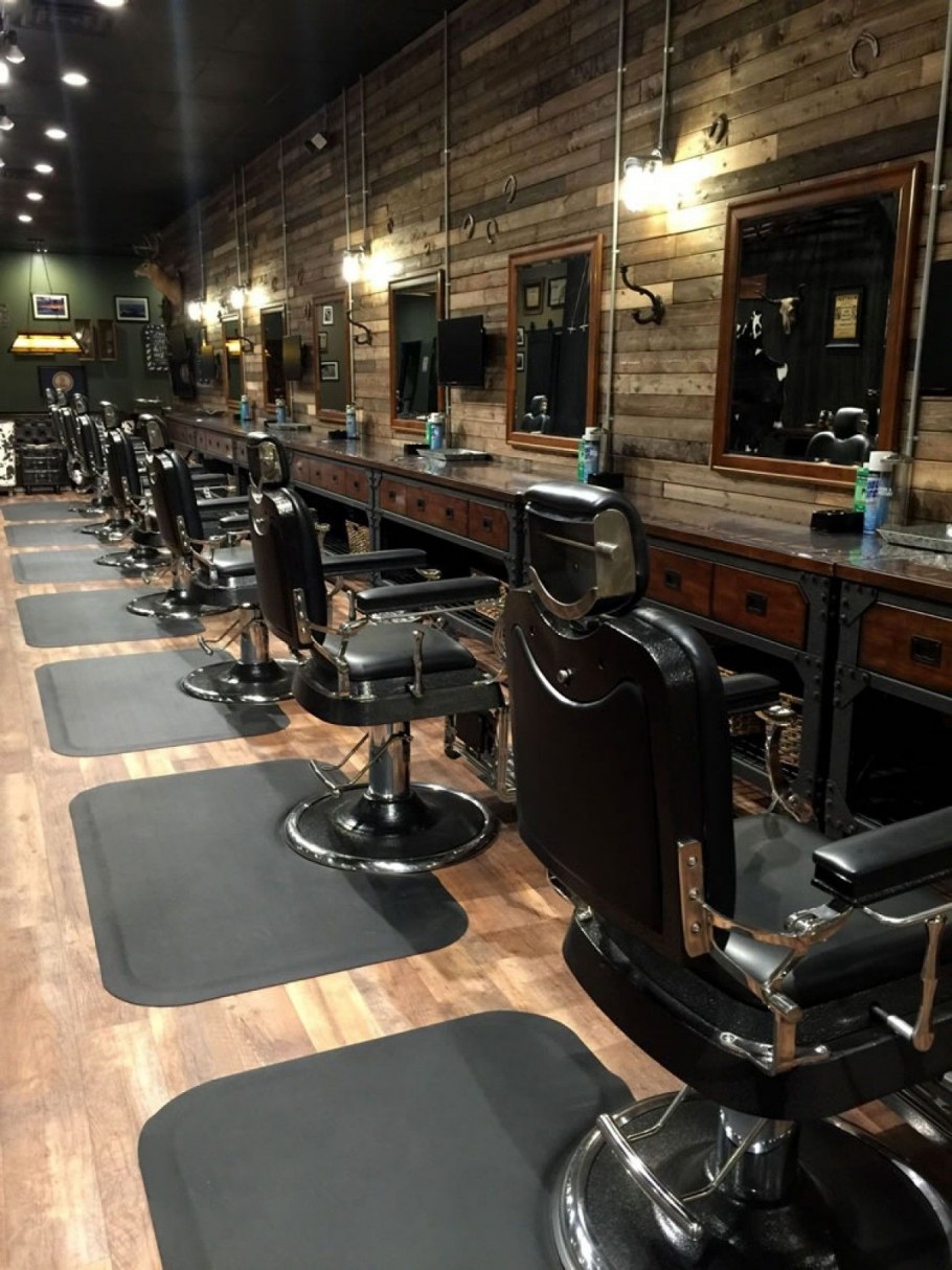 Интерьеры барбершопов
