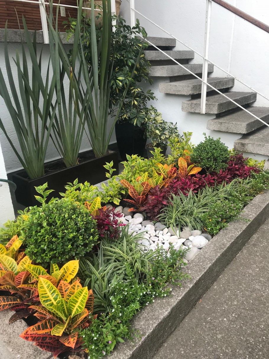 Рокарий с щебнем