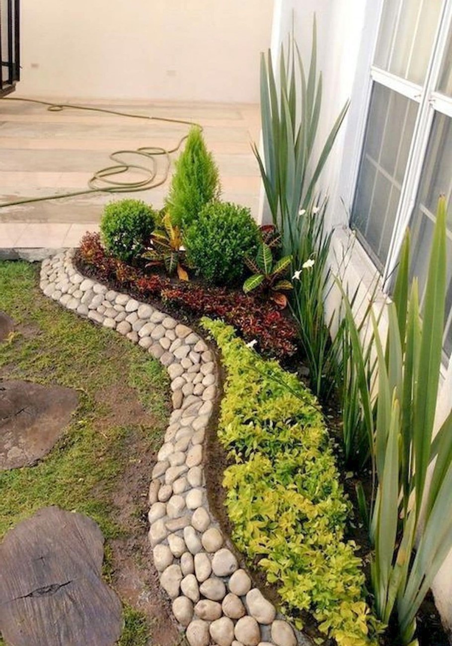 Квадратная клумба