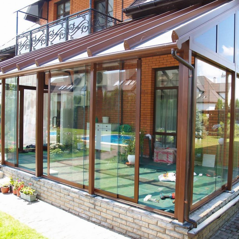 Безрамное остекление веранды