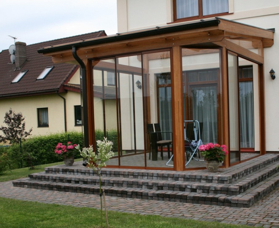 Стеклянная веранда