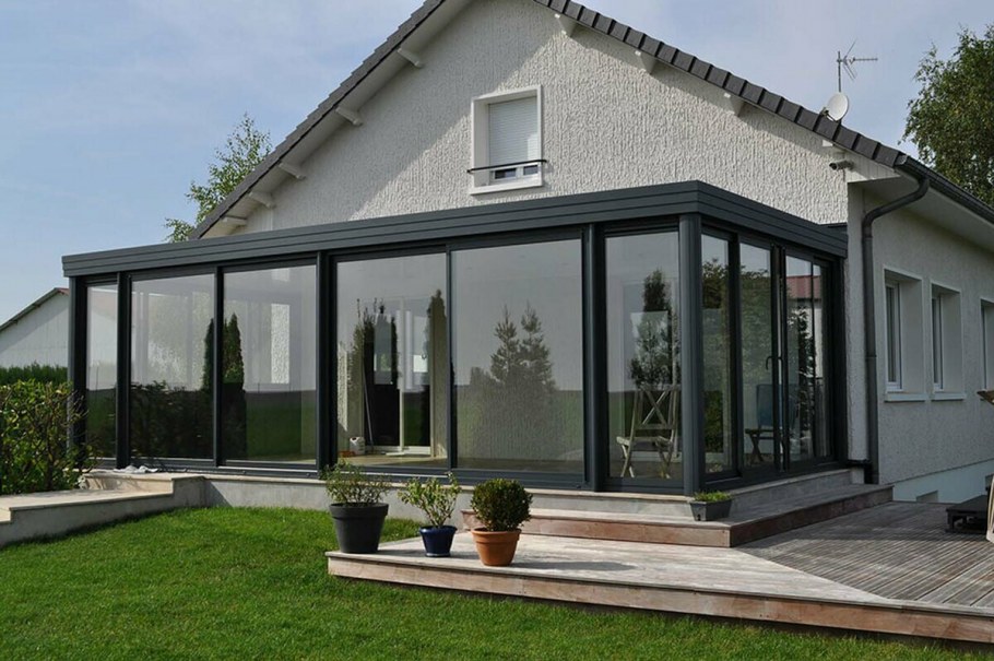 Veranda (or Verandah)