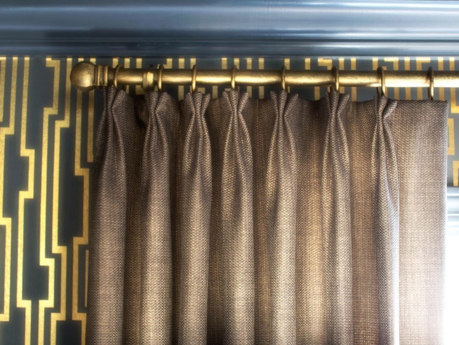 Шторы на шторной ленте на трубу