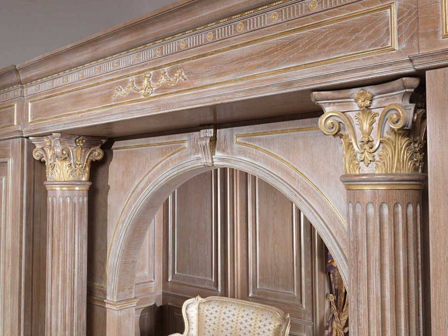 Обрамление дверного проема деревом