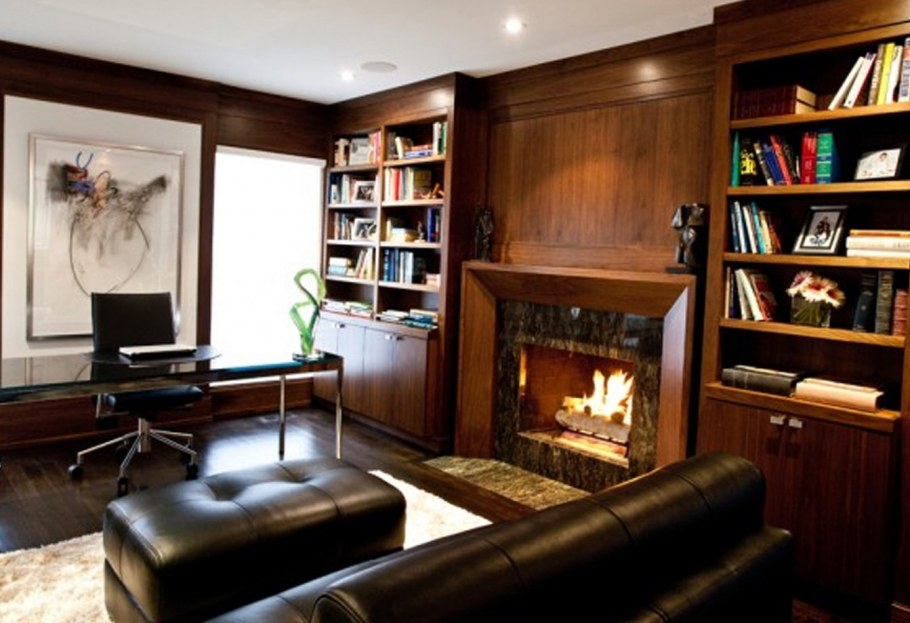 Домашний кабинет с камином