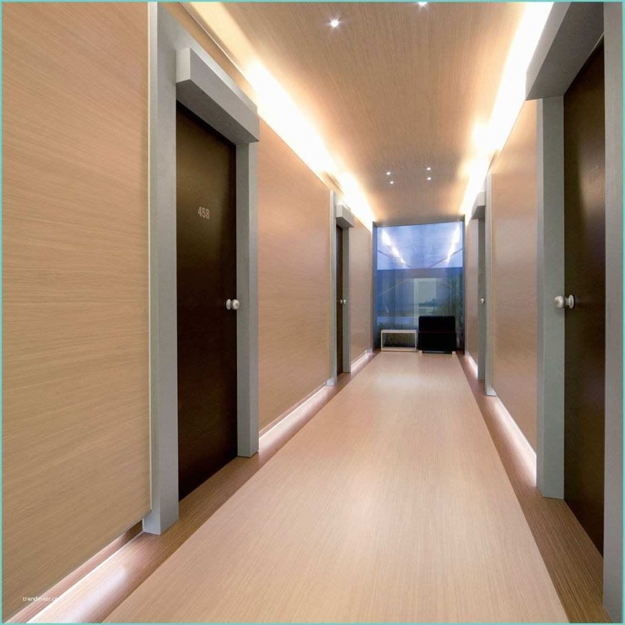 Отделка стен пробкой