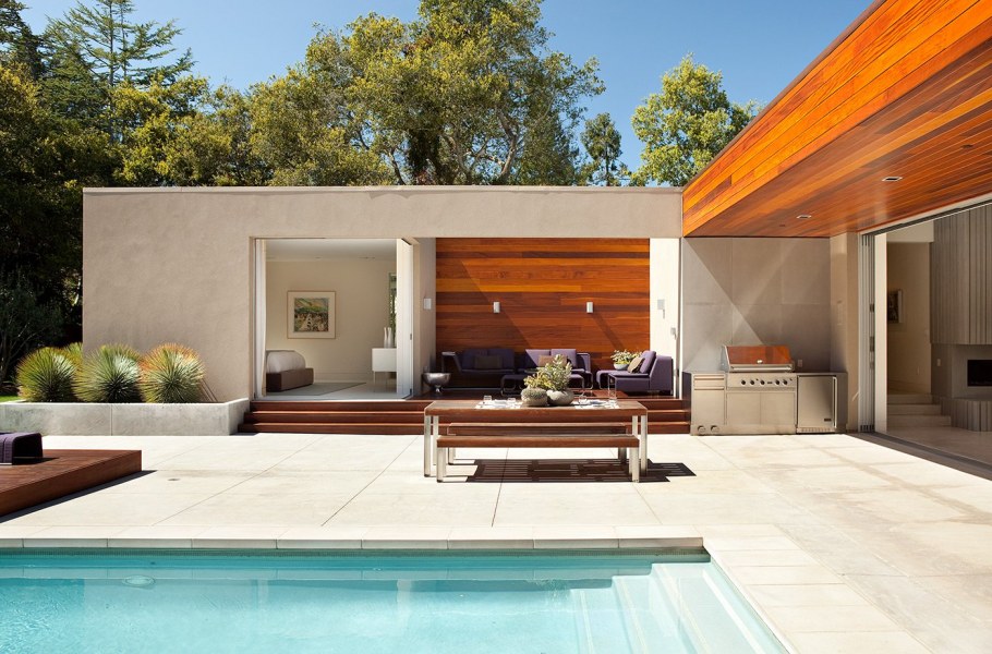 Террасы с бассейном в современном стиле