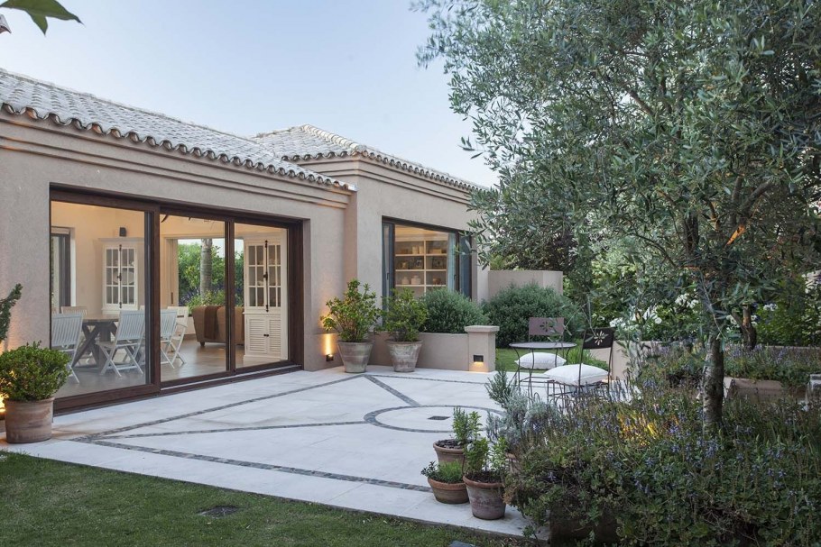 Проект одноэтажного дома в средиземноморском стиле