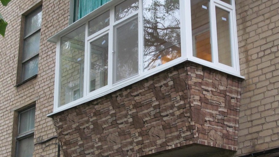 Внешняя отделка балкона