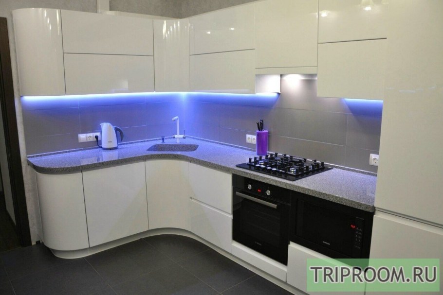 Кухни белые глянцевые угловые