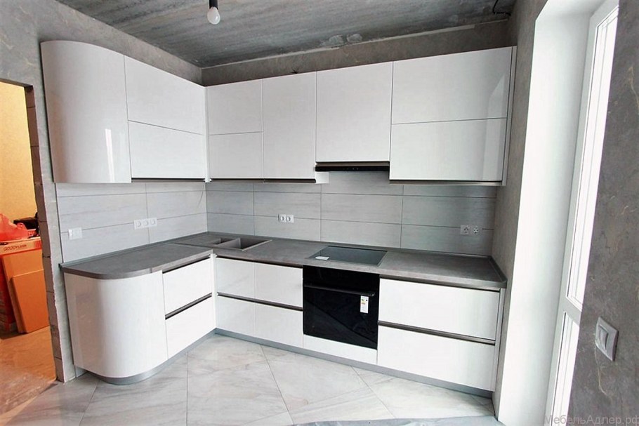 Кухня угловая белая