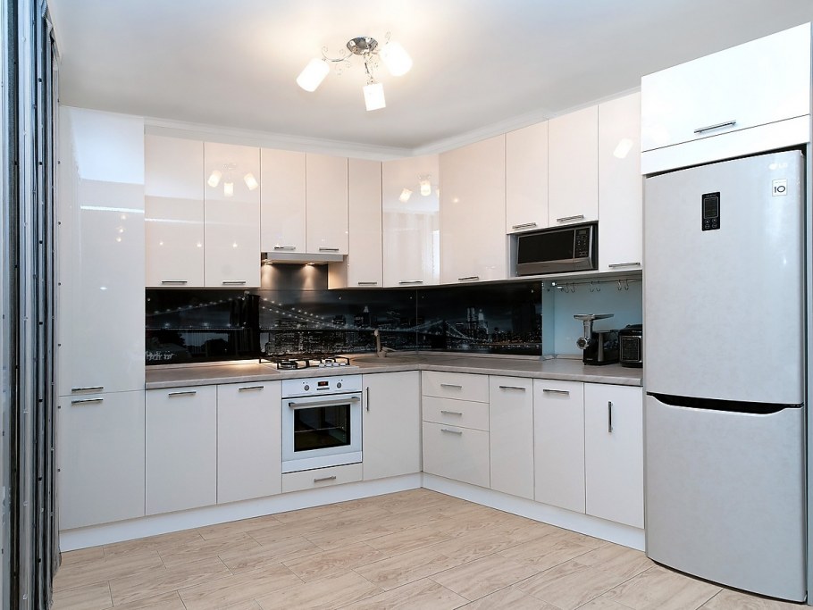 Кухни из пластика Арпа белый глянец