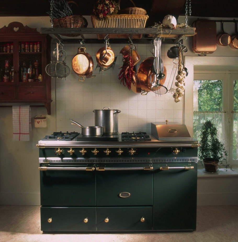 Газовая плита в интерьере