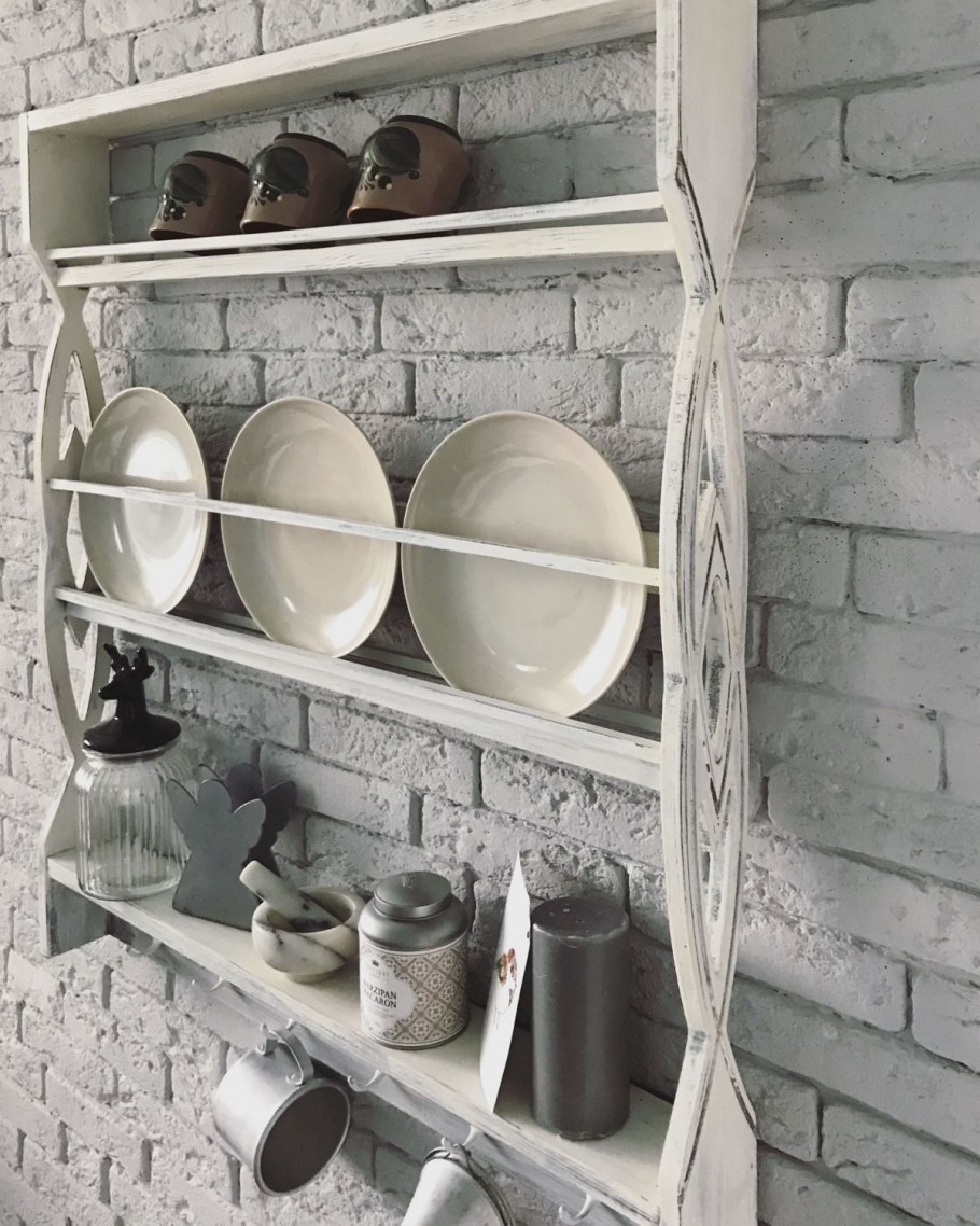 Полка для тарелок в стиле Прованс