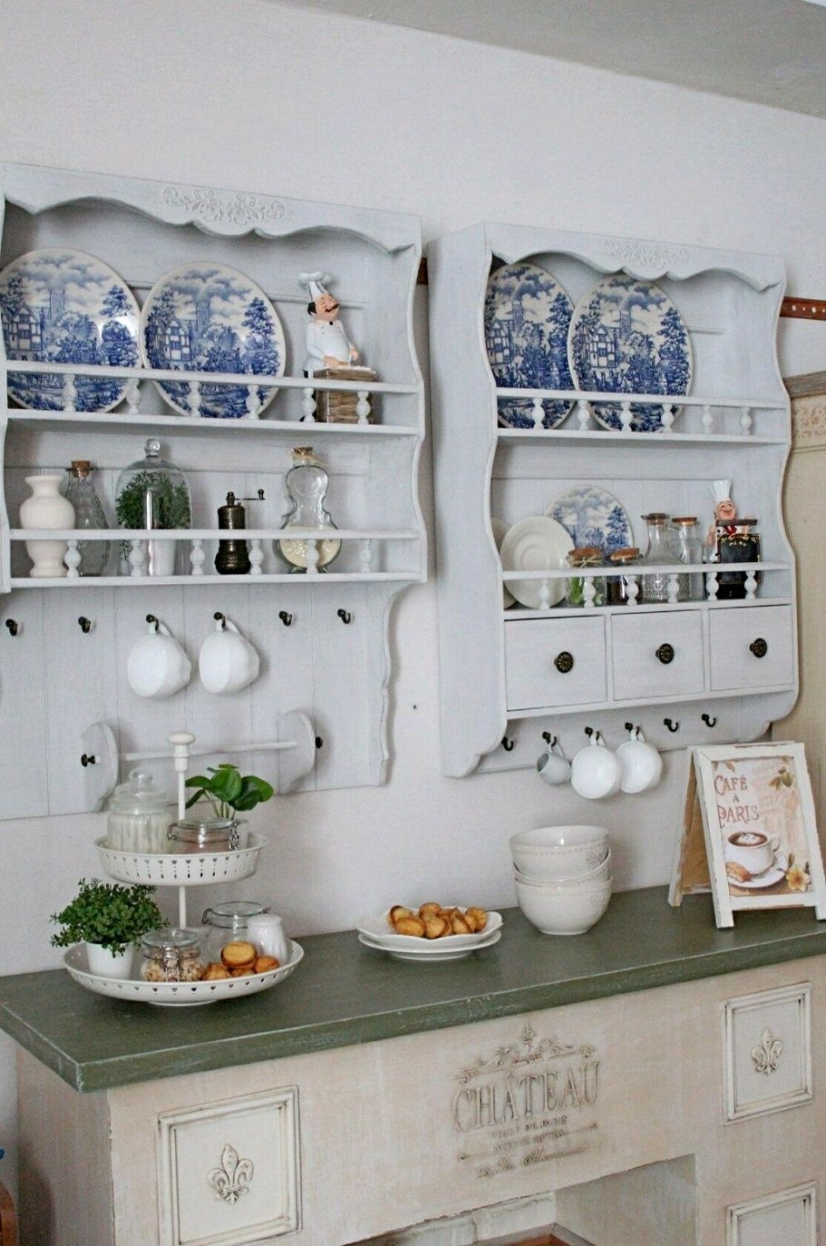 Полка навесная для тарелок