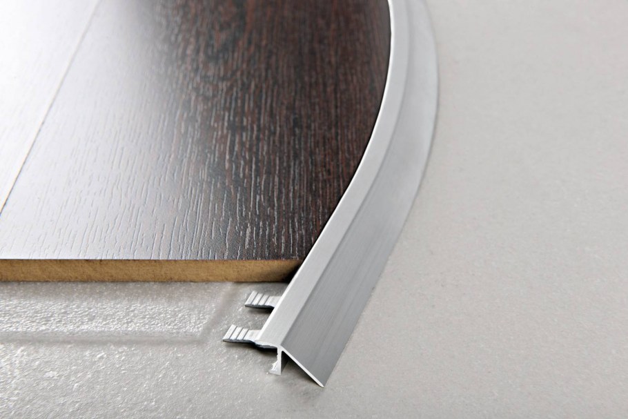 Кромка для ламината на стене