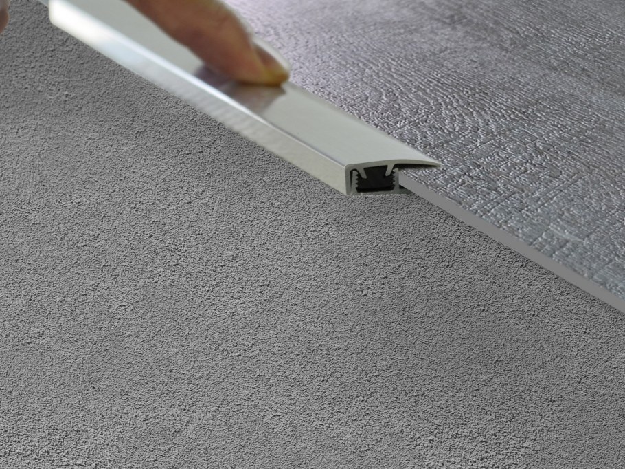 Пластиковый плинтус в интерьере