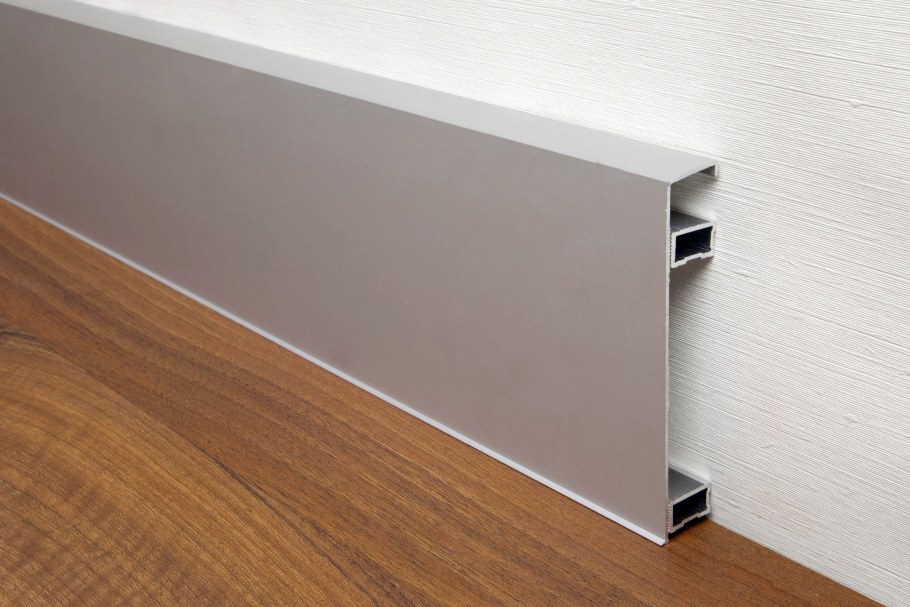Алюминиевый плинтус l образный 60 мм