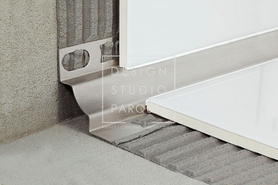 Латунный плинтус для пола