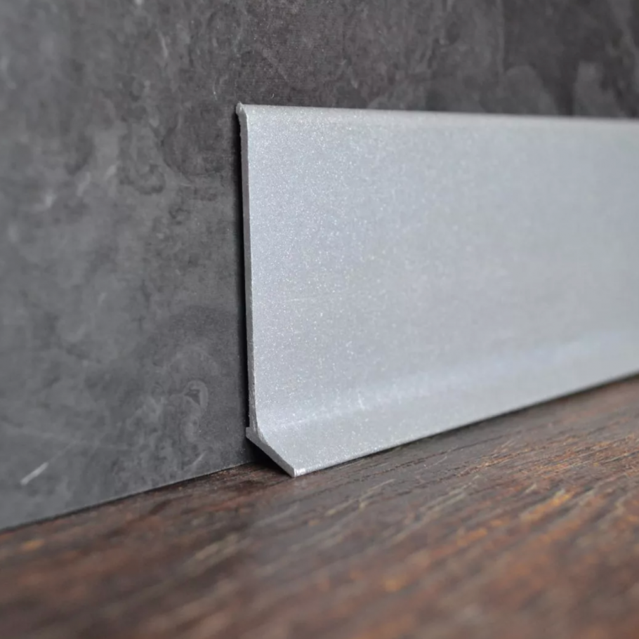 Алюминиевый плинтус профиль Дорс