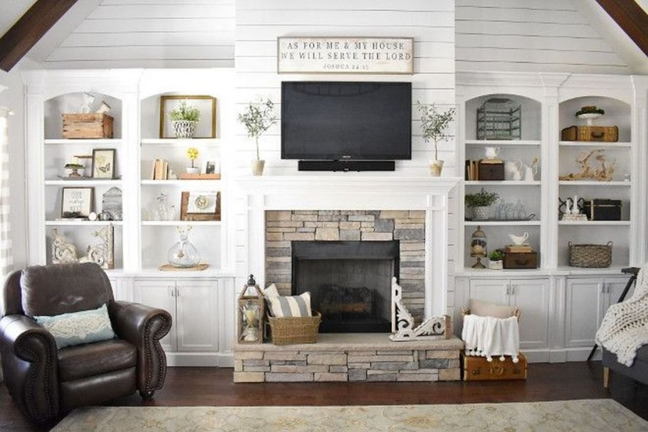 Камины в гостиной в стиле Прованс