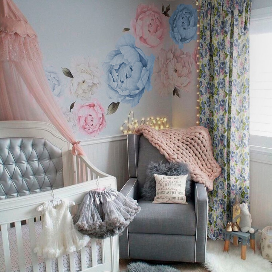 Детская в розовых тонах