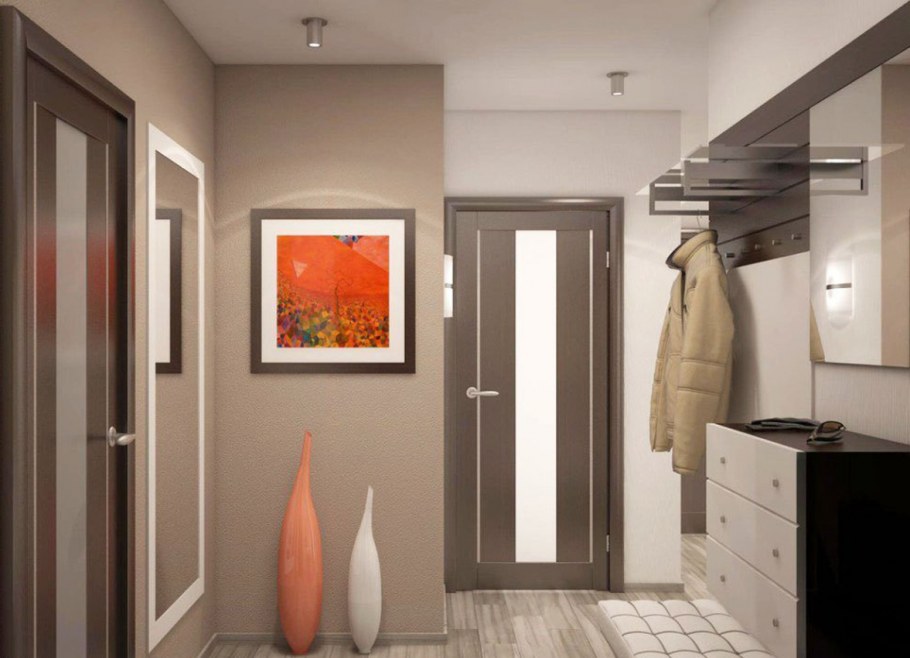 Маленькая квадратная прихожая