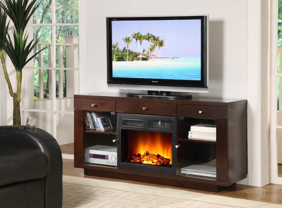 Электрический камин под телевизором