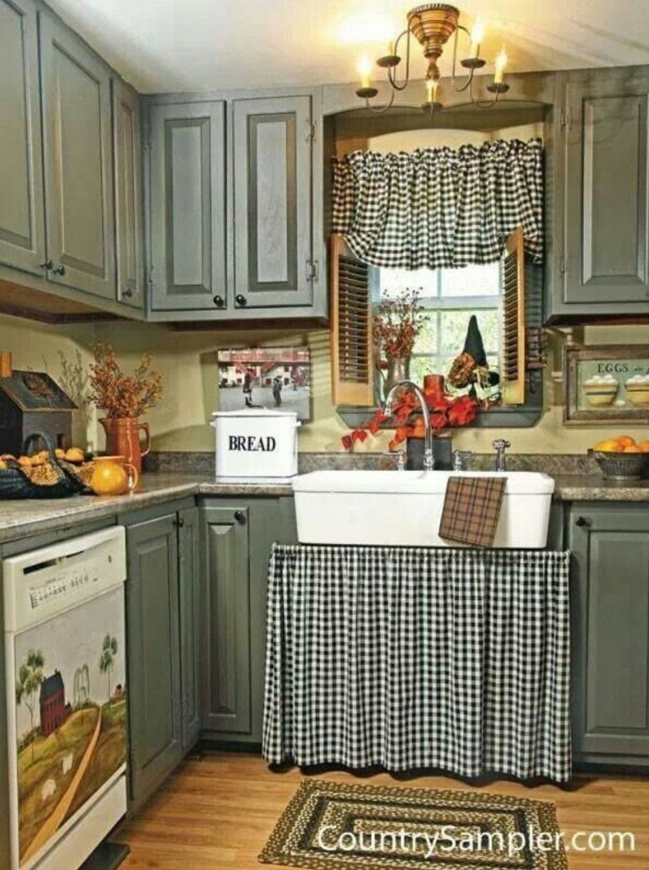 Кухонные шкафчики с занавесками