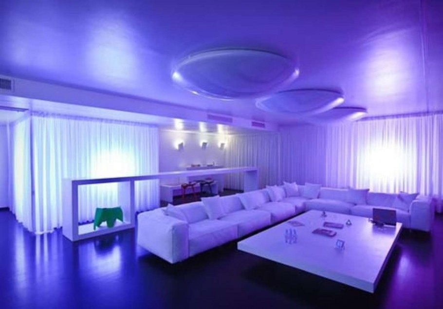 Комната неон