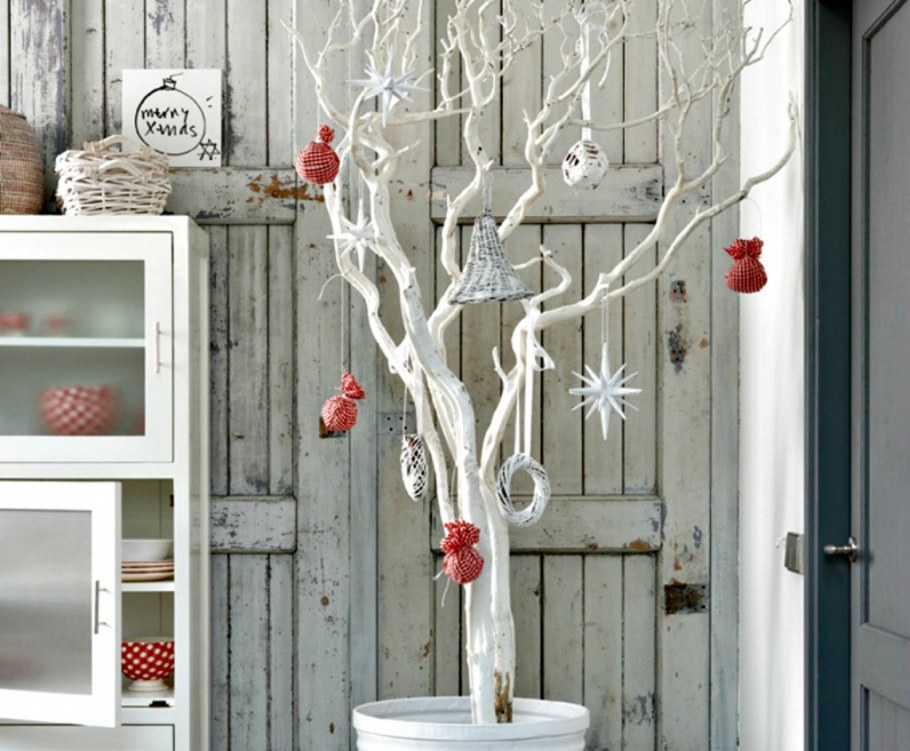 Ветки в интерьере