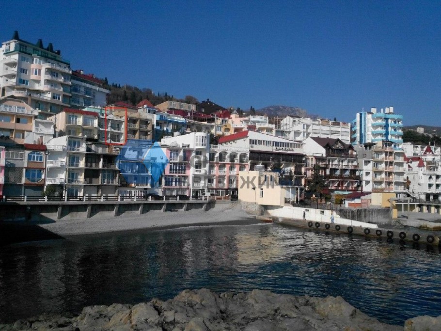 Алушта эллинг Восточная набережная Дельфин