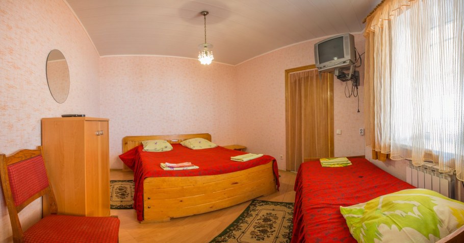 Алушта Дельфин у Марии Федоровны