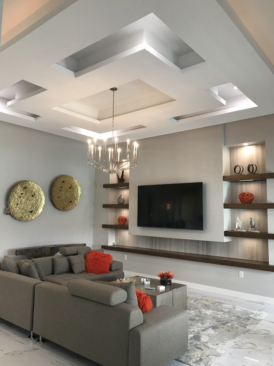 Потолок из гипсокартона для гостиной