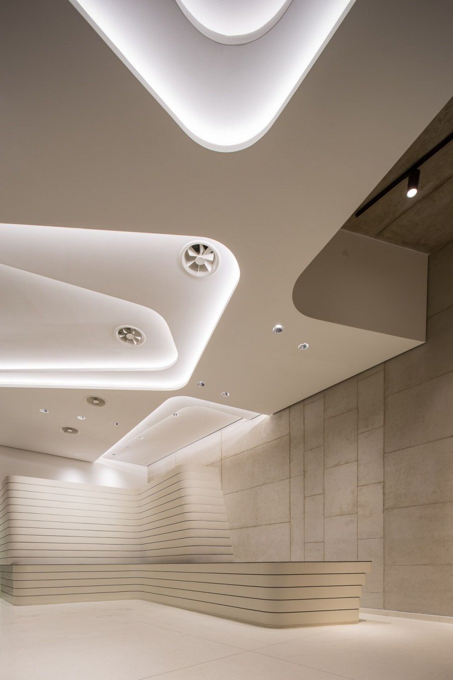 Потолки футуристический стиль