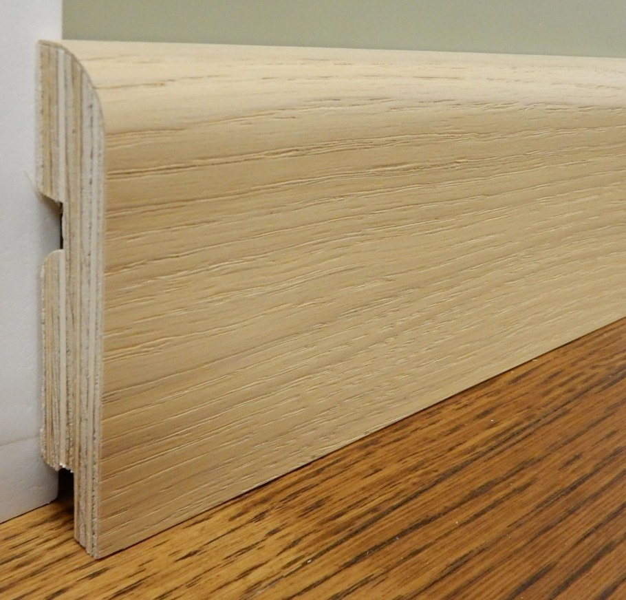 Плинтус finitura ясень белый