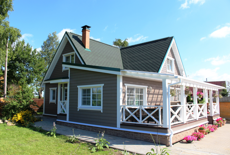 Фасад дачного домика