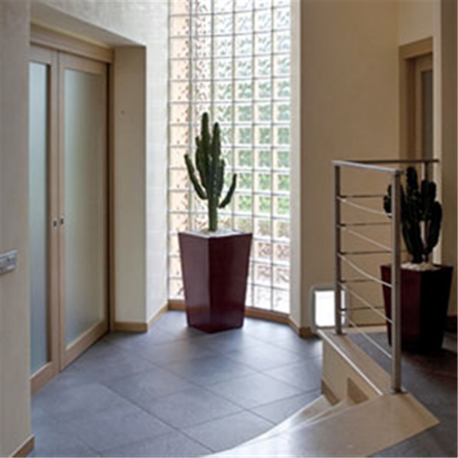 Стеклоблоки в гостиной