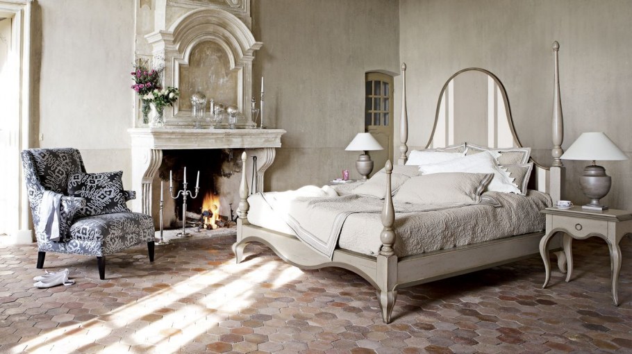 Свадебное украшение на спальню