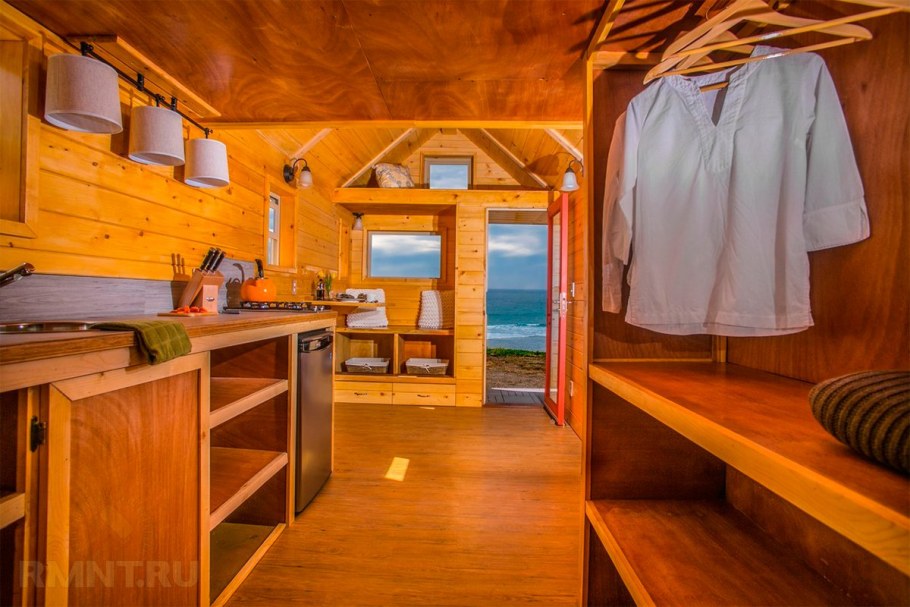 Красивый деревенский домик