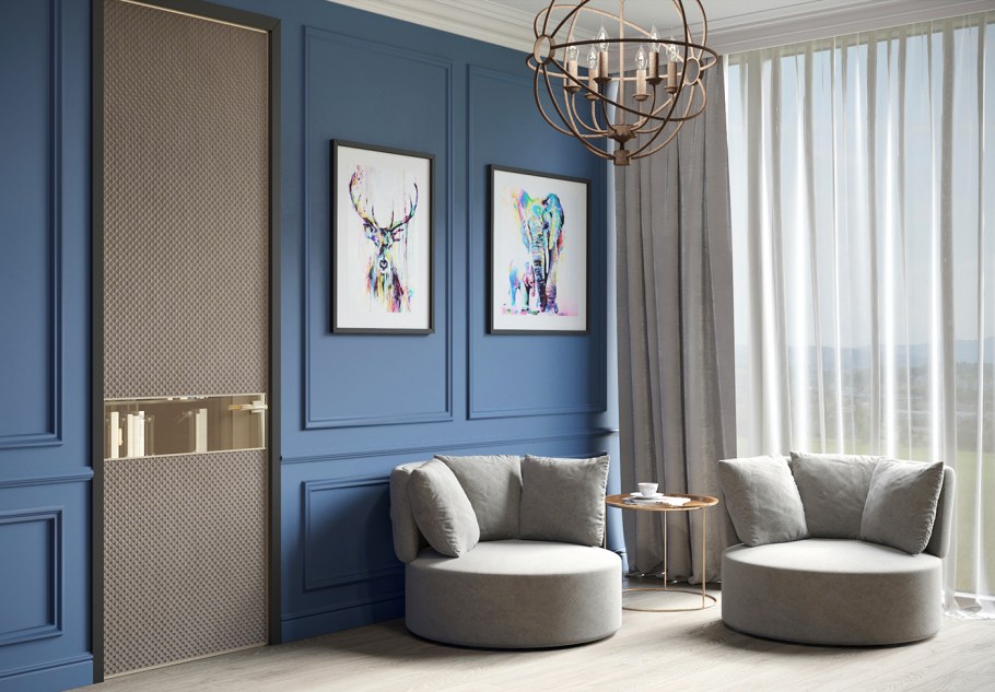 Синяя стена с молдингами