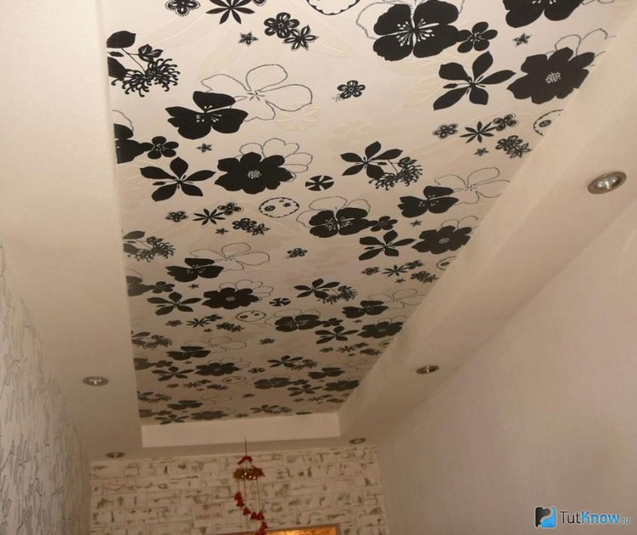 Потолочные обои на потолок