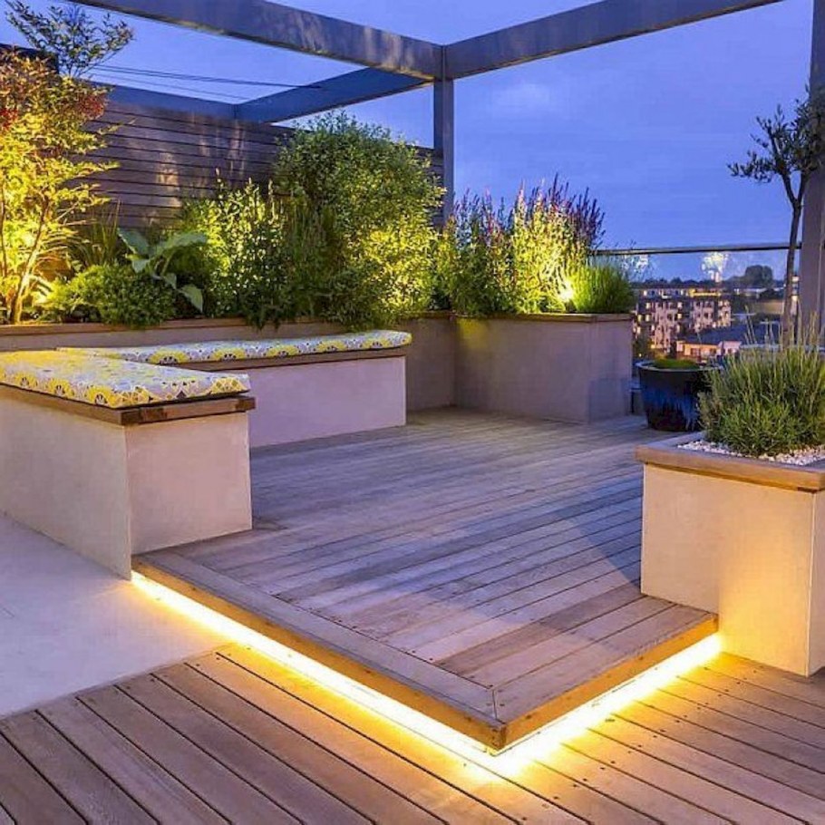 Парящая металлическая лестница